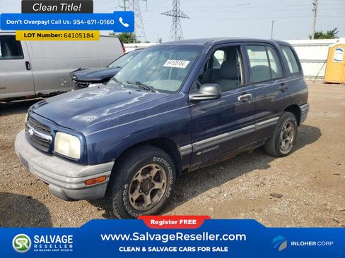 Used 2001 Chevrolet Tracker 4WD w/ Preferred Equipment Group image 1