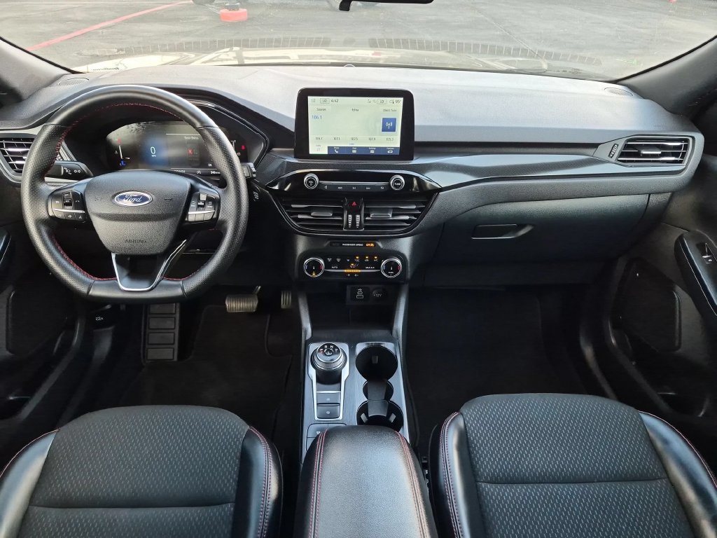 Used 2025 Ford Escape ST-Line AWD/4WD image 26