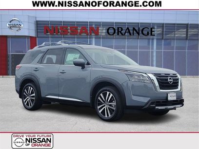 New 2025 Nissan Pathfinder Platinum w/ Cargo Package