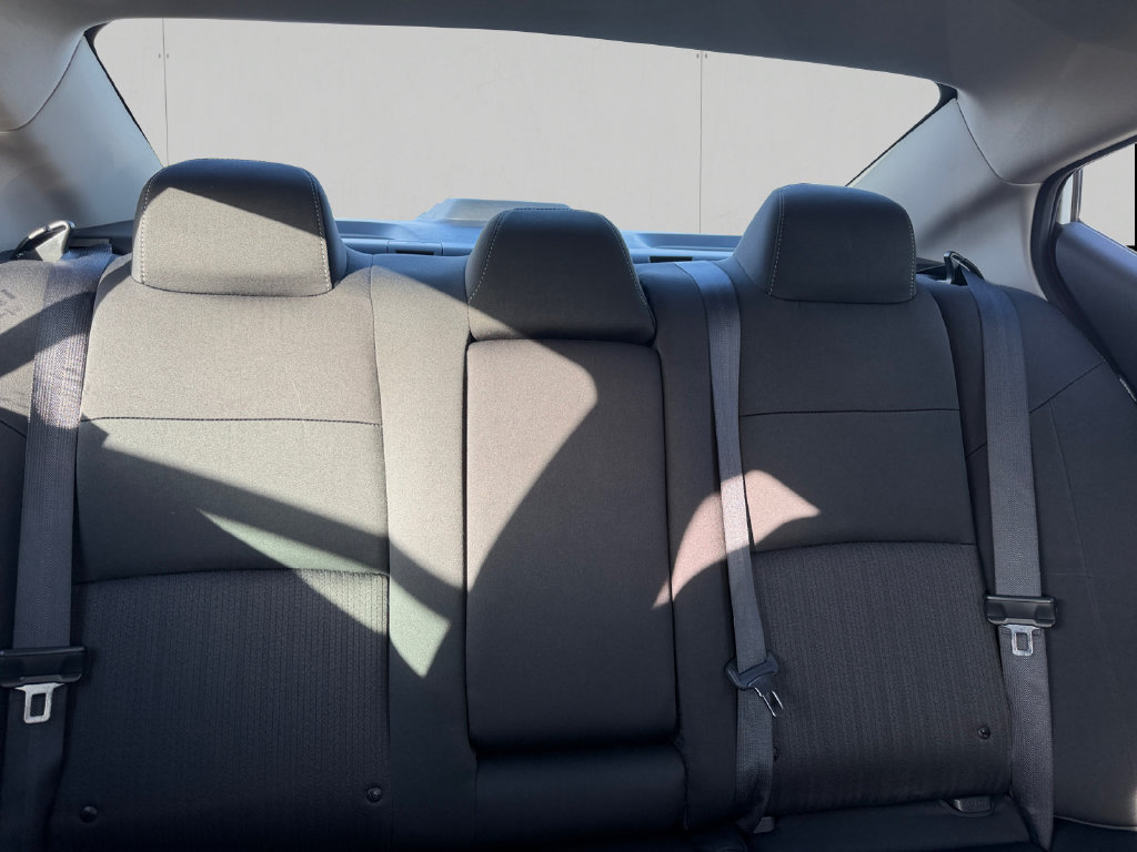 Used 2025 Nissan Altima 2.5 SV FWD image 14