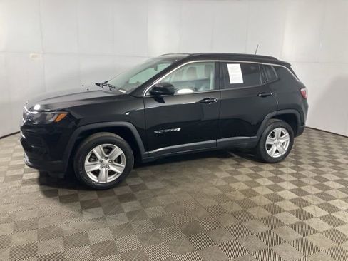 Used 2022 Jeep Compass Latitude w/ Convenience Group image 2