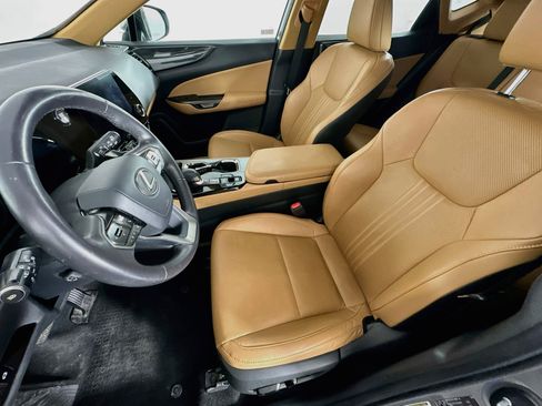 Used 2024 Lexus NX 250 FWD image 13