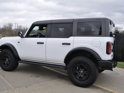 Used 2022 Ford Bronco Wildtrak image 8