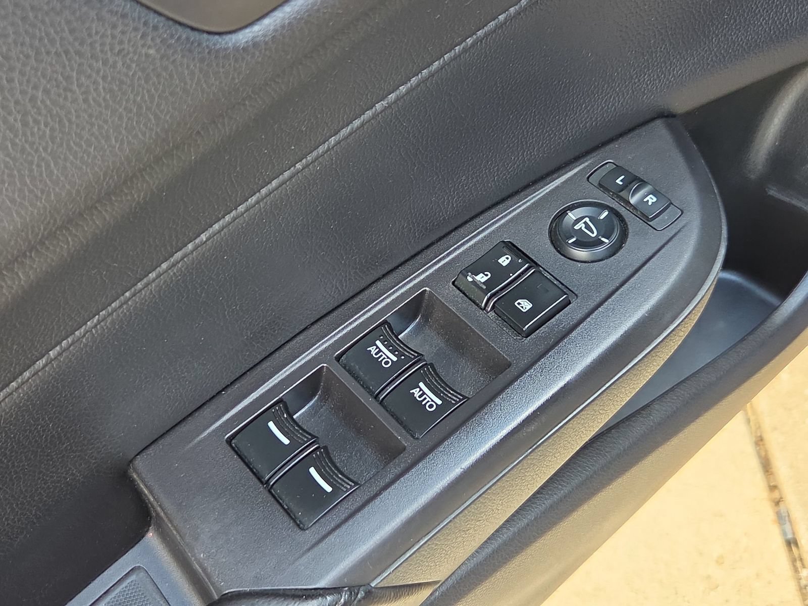 Used 2015 Acura ILX FWD image 22
