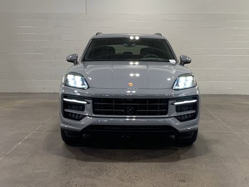 New 2026 Porsche Cayenne S image 10