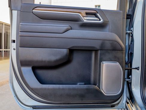 Used 2025 Chevrolet Silverado 2500 High Country w/ High Country Premium Package image 37