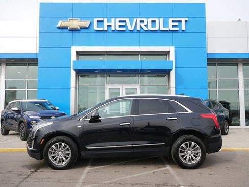 Used 2017 Cadillac XT5 Luxury w/ Driver Awareness Package image 4