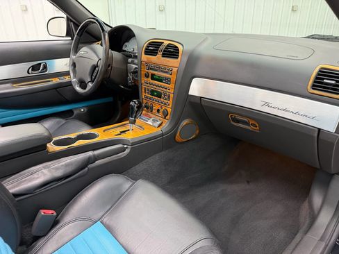 Used 2002 Ford Thunderbird image 24