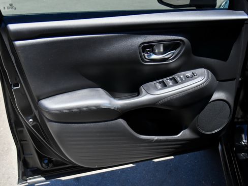Used 2024 Honda HR-V LX image 14