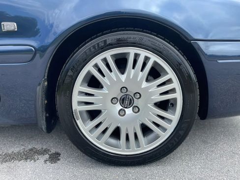 Used 2003 Volvo C70 LT image 19