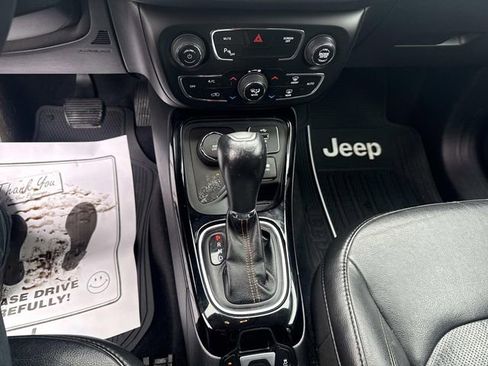 Used 2018 Jeep Compass Limited w/ Navigation Group image 10