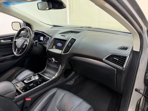 Used 2020 Ford Edge Titanium w/ Equipment Group 301A AWD/4WD image 12
