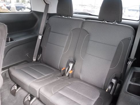Used 2022 GMC Acadia SLE FWD image 9