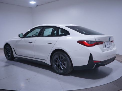 Used 2023 BMW i4 eDrive35 w/ Premium Package RWD image 3