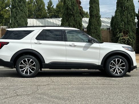 New 2027 Ford Explorer ST-Line w/ Premium Package RWD image 3