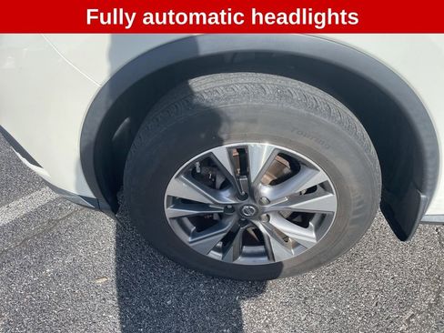 Used 2017 Nissan Murano S image 10