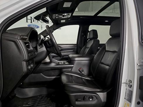 Used 2021 Chevrolet Suburban LT RWD image 14