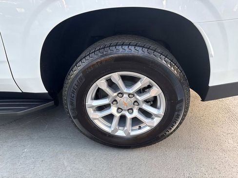 New 2025 Chevrolet Suburban LS image 7