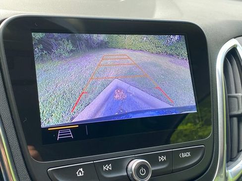 Used 2021 Chevrolet Equinox LT FWD image 25