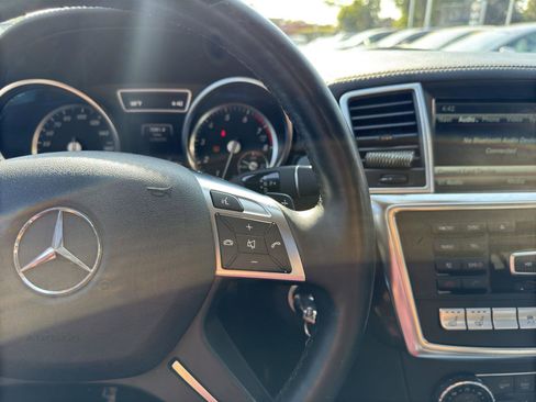 Used 2015 Mercedes-Benz GL 550 4MATIC w/ Accessory Chrome Package image 29