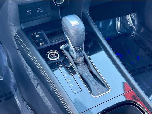 Used 2022 Nissan Kicks SV w/ Interior Electronics Package FWD image 16