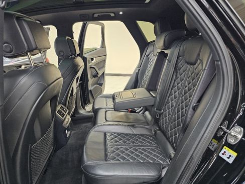 Used 2018 Audi SQ5 Premium Plus w/ S Sport Package image 25