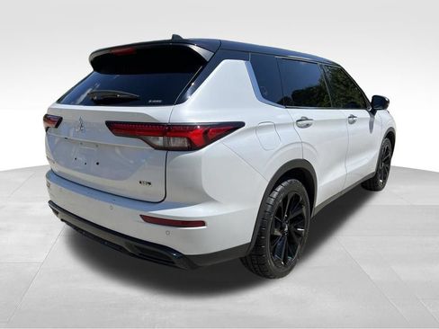 Used 2023 Mitsubishi Outlander SEL AWD/4WD image 6