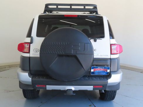 Used 2010 Toyota FJ Cruiser 4WD image 4