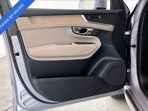 Certified 2026 Volvo XC90 B5 Plus w/ Protection Package Premier AWD/4WD image 23