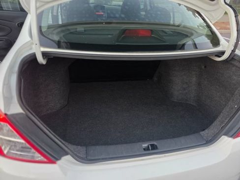 Used 2016 Nissan Versa S FWD image 38