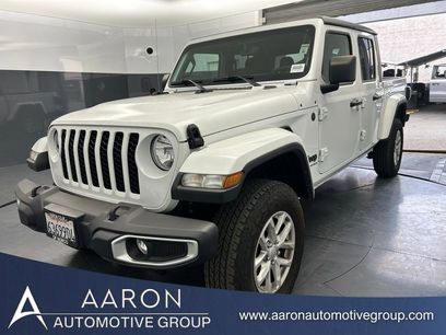 Used 2023 Jeep Gladiator Sport
