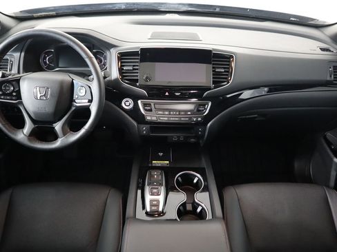 Certified 2024 Honda Passport Black Edition image 13