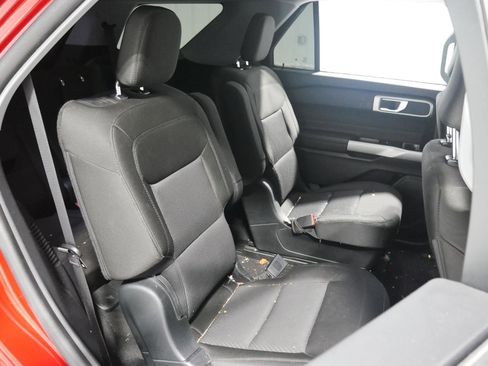 Certified 2023 Ford Explorer XLT w/ Class IV Trailer Tow Package image 17