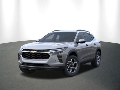 New 2026 Chevrolet Trax LT w/ Driver Confidence Package FWD image 8
