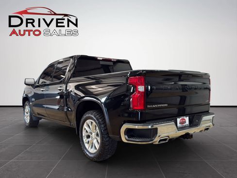 Used 2022 Chevrolet Silverado 1500 LTZ image 2