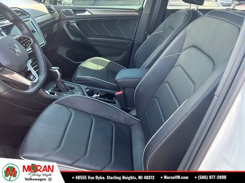 Used 2022 Volkswagen Tiguan SEL R-Line AWD/4WD image 12