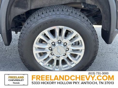 Used 2020 Chevrolet Silverado 3500 High Country w/ Technology Package AWD/4WD image 11