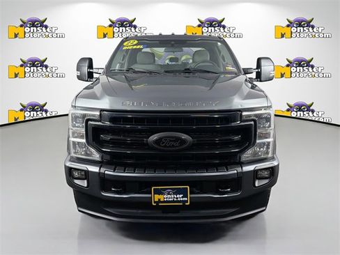 Used 2022 Ford F250 XLT w/ Black Appearance Package image 2