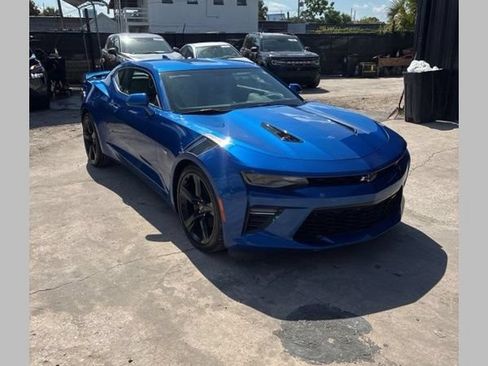 Used 2016 Chevrolet Camaro SS RWD image 1
