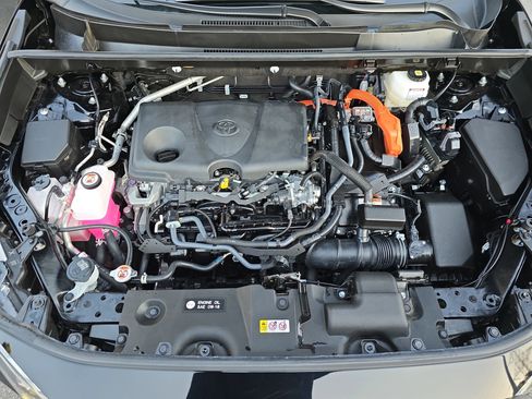 Certified 2024 Toyota RAV4 XLE image 31