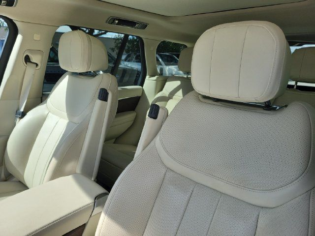 Used 2023 Land Rover Range Rover SE AWD/4WD image 21