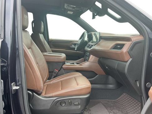 Used 2024 Chevrolet Tahoe High Country w/ Premium Package 2 AWD/4WD image 22