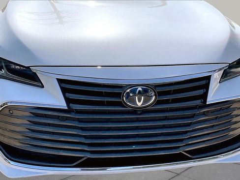 Used 2021 Toyota Avalon Limited w/ Advanced Safety Package FWD image 30