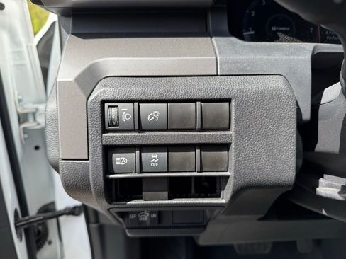 Used 2024 Toyota Tacoma TRD Off-Road image 16