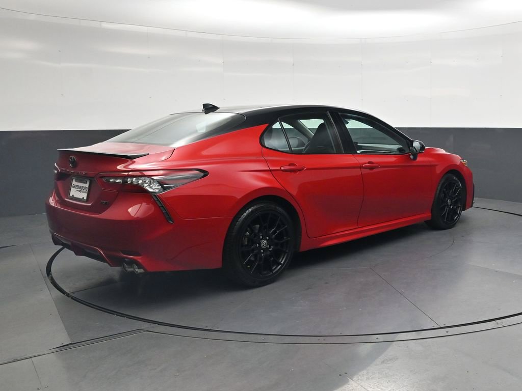 Used 2023 Toyota Camry XSE FWD image 5