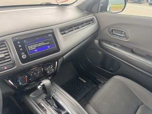 Used 2019 Honda HR-V Sport image 22