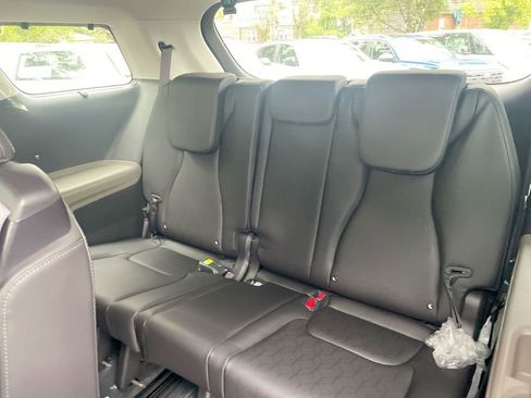 New 2026 Kia Carnival EX image 49