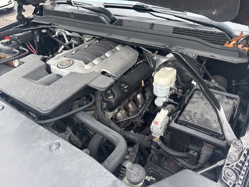 Used 2015 Cadillac Escalade ESV Luxury image 44