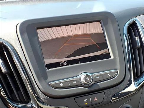 Used 2023 Chevrolet Equinox RS image 12