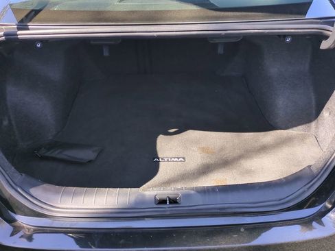 Used 2024 Nissan Altima 2.5 SV image 12